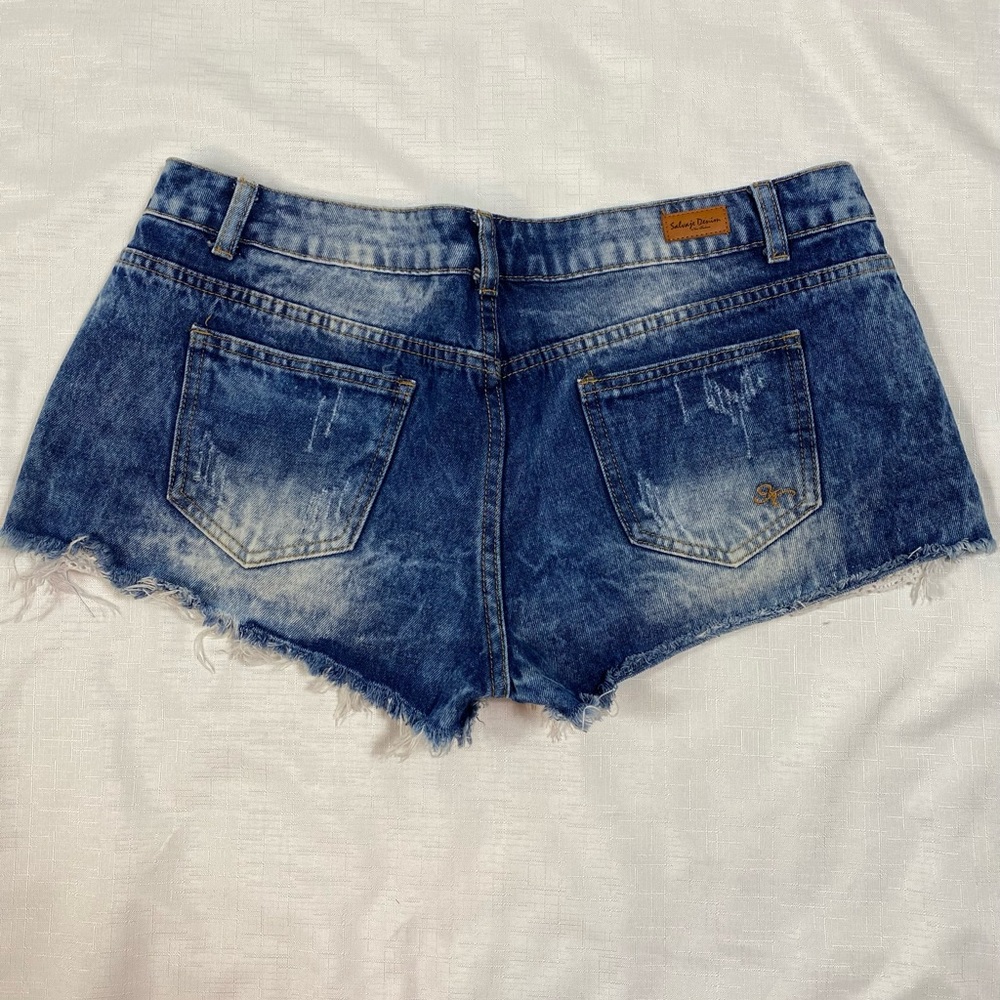 Salvaje Denim Distressed Short Raw Edge Lace Lined Front Shorts Size 11 - Picture 2 of 10